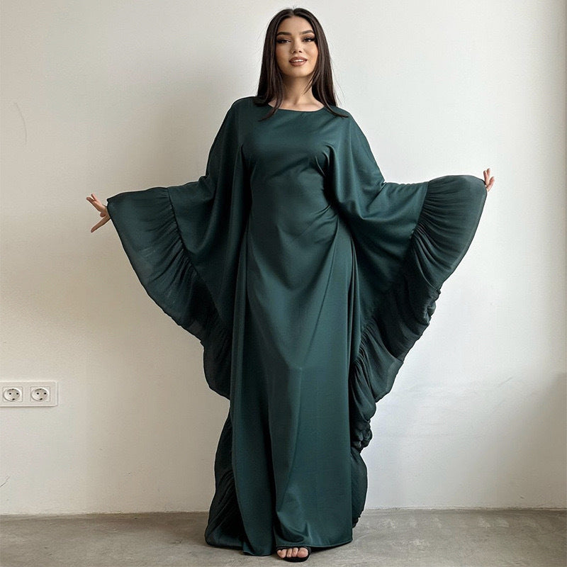 Loriya Heavywork Splicing Lace Sleeve Long Robe
